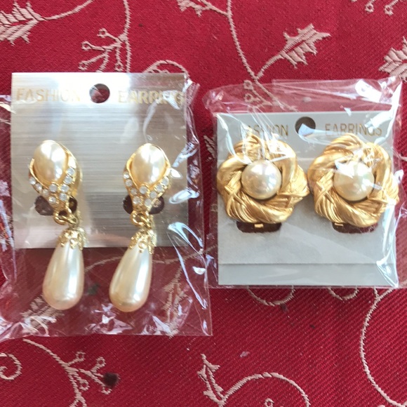5/$25 Sparkly Faux Pearl Clip Earrings - Picture 3 of 4